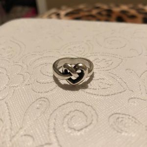 SOLD ✨James Avery heart knot ring✨